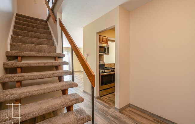 2 beds, 1.5 baths, $1,400, Unit 773 E Thurber Dr Apt. D