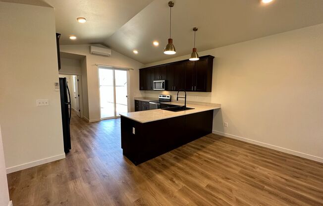 Beautiful 4 Bed, 3 Bath Home for Rent!