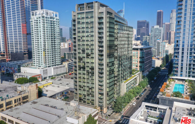 1 bed, 1.5 baths, 1,120 sqft, $4,000, Unit 1103