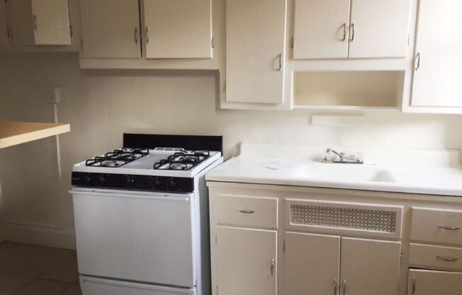 1 bed, 1 bath, 550 sqft, $1,400, Unit 403