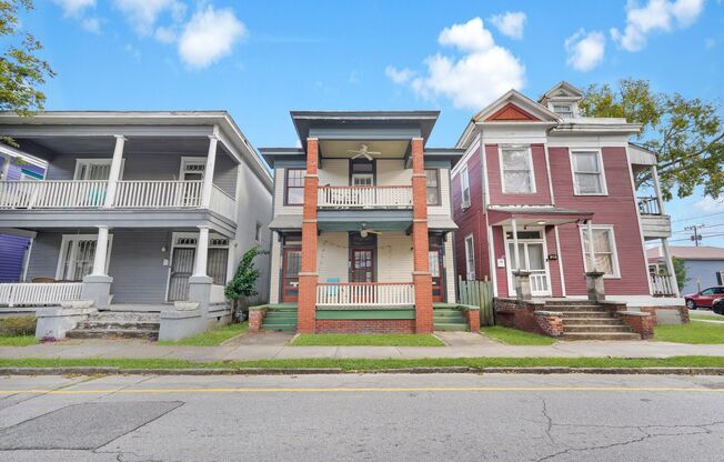 2 BED | 1 BATH | STARLAND DISTRICT