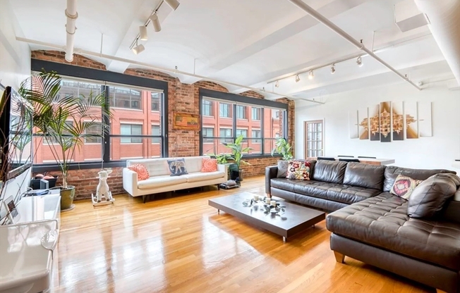 121 Beach St.