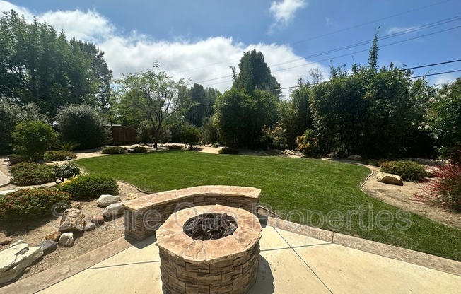 1695 BERKSHIRE DR