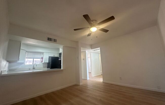 2 beds, 1 bath, $1,300