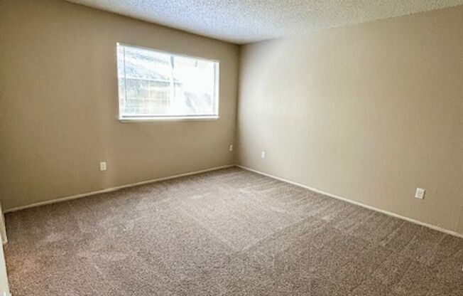 1 bed, 1 bath, 700 sqft, $1,500, Unit 87