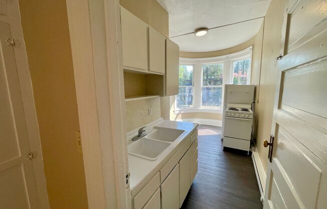 Studio, 1 bath, 339 sqft, $795, Unit 2
