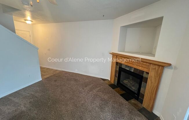 3 bed, 2 bath house up the street from The Landings Park!