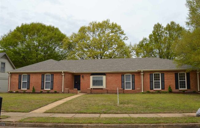 Welcome to 3765 Birchvale Dr!