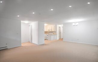 2 beds, 1 bath, 1,050 sqft, $2,400, Unit 59-2