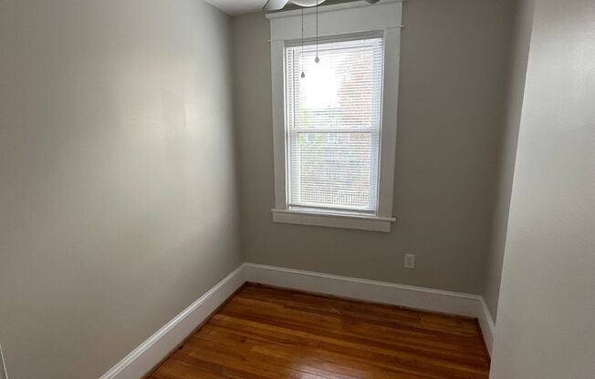 2 beds, 1 bath, $1,695