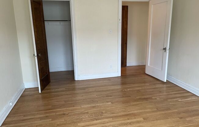 2 beds, 2 baths, 1,303 sqft, $2,150, Unit New King Edward  302