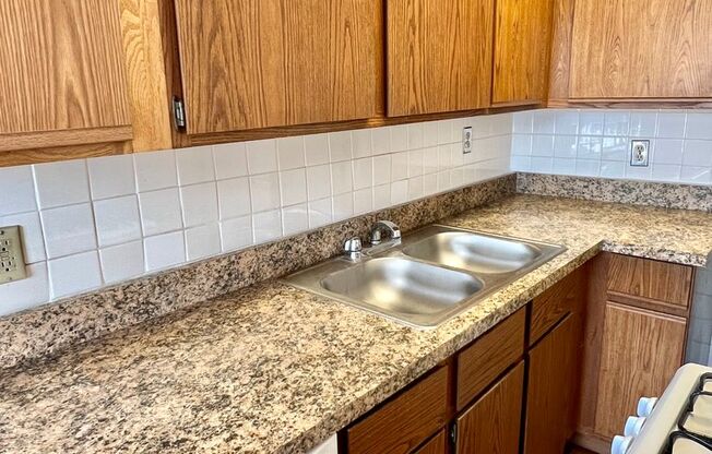 Studio, 1 bath, 375 sqft, $1,535, Unit 644-404