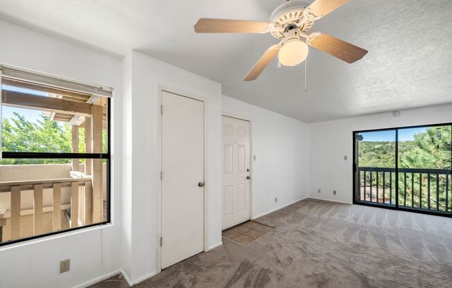 1 bed, 1 bath, 582 sqft, $1,300, Unit Unit 326