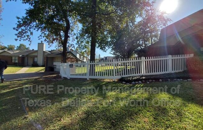 802 102 CASTLEGLEN DR