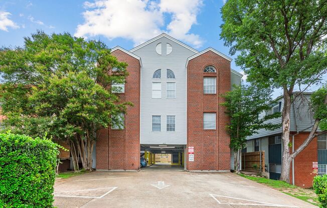 402 Nova Apartments