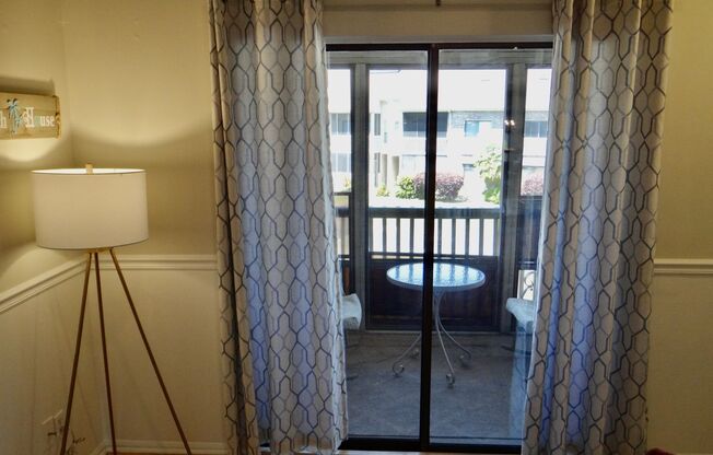 All Inclusive Seasonal Rental In Glenn's Bay Retreat 1 mile from Surfside Pier!!