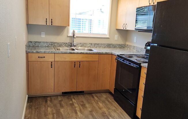 1 bed, 1 bath, 670 sqft, $1,100