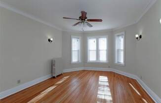 4435 North Greenview Ave.