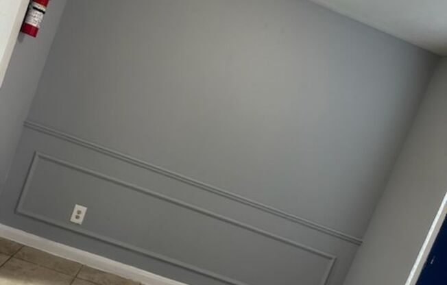 1 bed, 1 bath, 705 sqft, $900, Unit 43