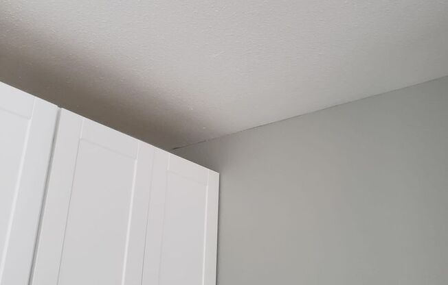 3 beds, 1 bath, 890 sqft, $1,675, Unit 505 H1