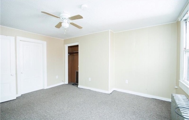 3 beds, 1 bath, $1,700