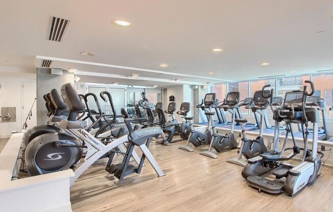 1 bed, 1 bath, $2,195, Unit UNIT 923
