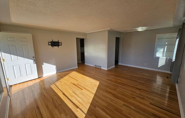 3 beds, 1 bath, $1,795