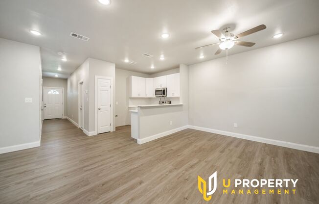 3 beds, 2.5 baths, 1,422 sqft, $1,450, Unit Unit 1016