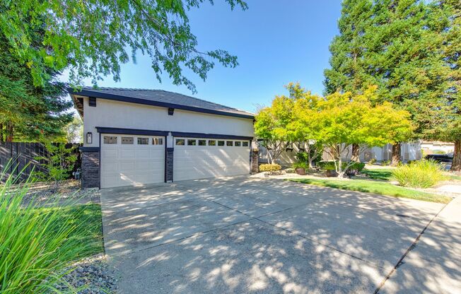 Stunning Ridge Top Views in Rocklin! SOLAR HOME!