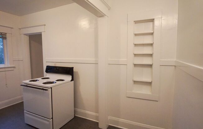 Studio, 1 bath, $1,155, Unit 16