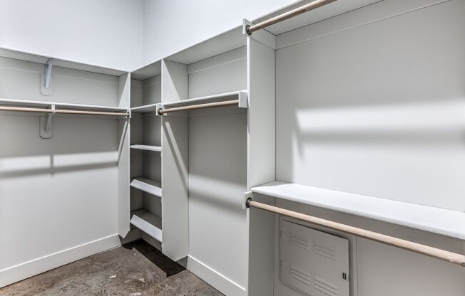 1 bed, 1 bath, 1,047 sqft, $1,550, Unit A313