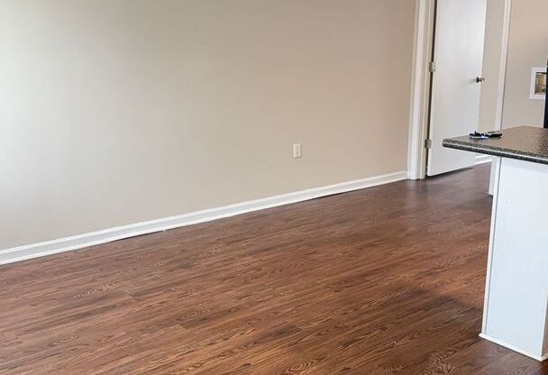 1 bed, 1 bath, $1,000, Unit Unit 39