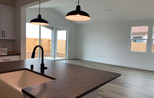 Brand NEW 4 bedroom 1 story home Rancho Cordova