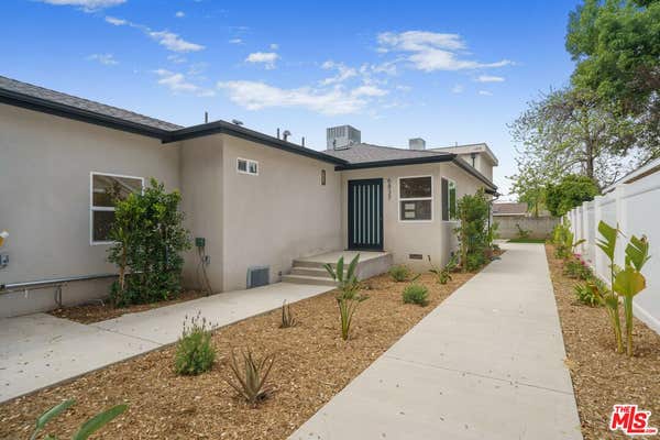 6837 YOLANDA AVE