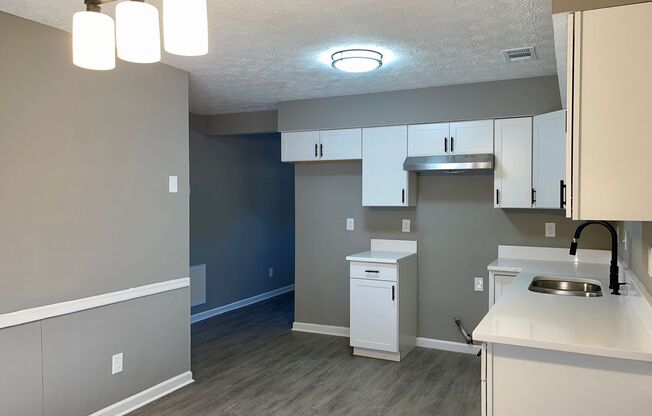 378/380 Riverbrook Ct