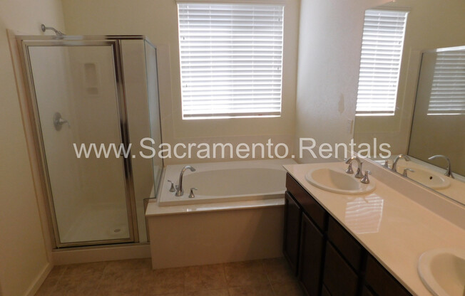 3 beds, 2 baths, $2,595