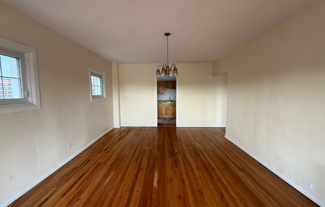 2 beds, 2 baths, 1,772 sqft, $2,200, Unit Old King Edward 61