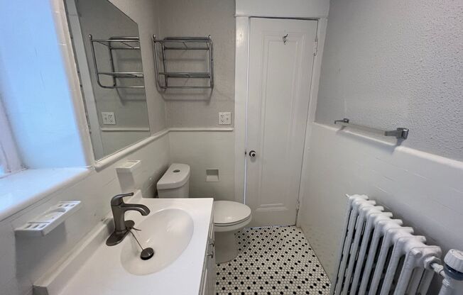 Studio, 1 bath, 300 sqft, $1,495, Unit Unit 400