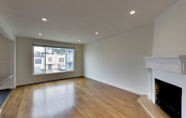 2167 40 AVE