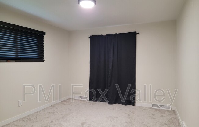 2 beds, 1 bath, 900 sqft, $1,425