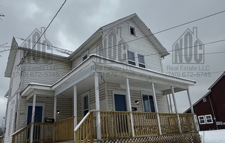 1236 1/2 E LOCUST ST