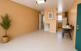 E Abram St LTR Apartments