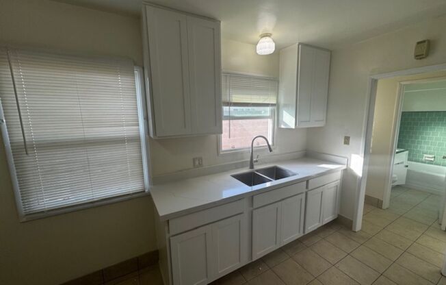 1 bed, 1 bath, $1,850, Unit 5891-B