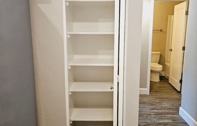 2826 E Capri Cir Apt 1