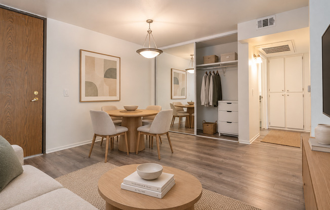 Parkview Terrace | Renovated and Spacious Apartments in Highland Park