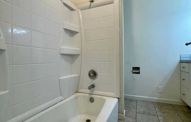2 beds, 1 bath, 1,672 sqft, $2,145, Unit 11630