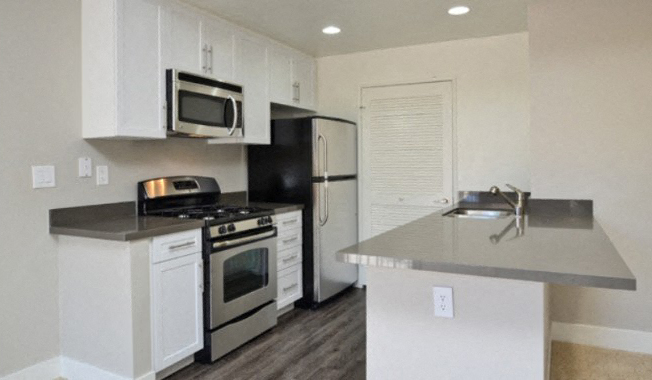 Westcreek Apartments Kitchen