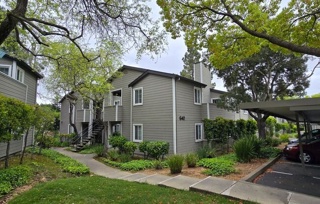 Remodeled Lower Level Condo in Oakland, CA ....