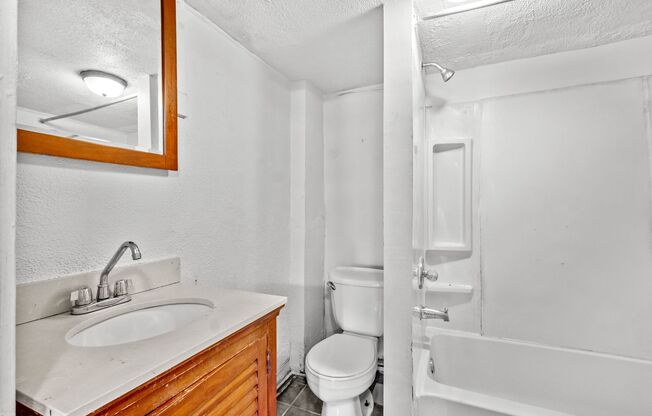 GREAT TWO BEDROOM IN SOUTH SIDE SLOPES!