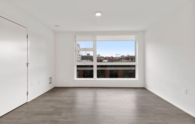 Studio, 1 bath, 387 sqft, $1,350, Unit 302